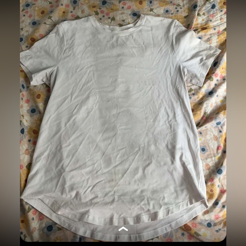 Lululemon T-Shirt